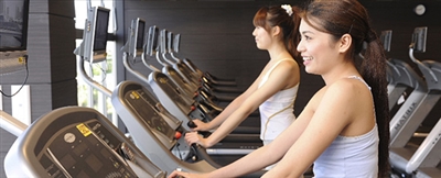 �J���h�{��̃t�B�b�g�l�X�W��