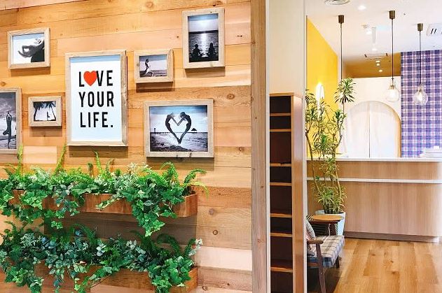 ���C�u�{��̓X��